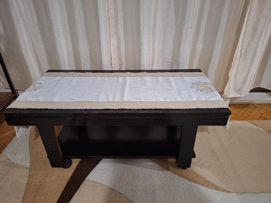 Дървена холна маса (разтегателна)