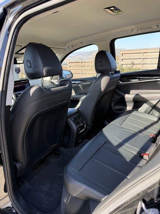 BMW X3 sDrive18d Hybrid 2022 Automată 35.000 km – 31.000€