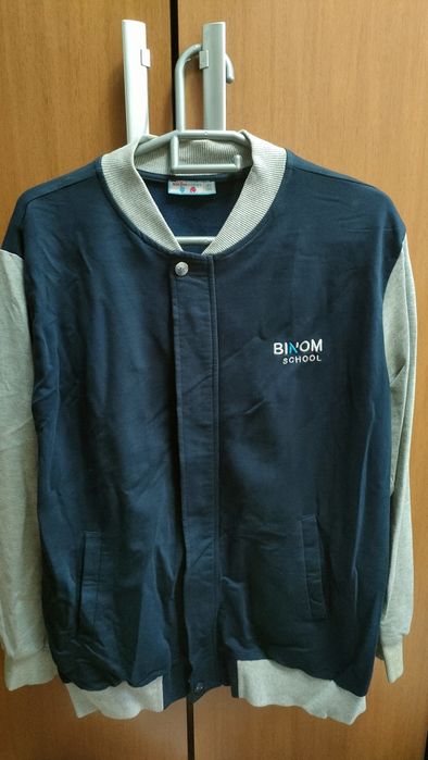 Продам школьная форма дев. 44-46 р.