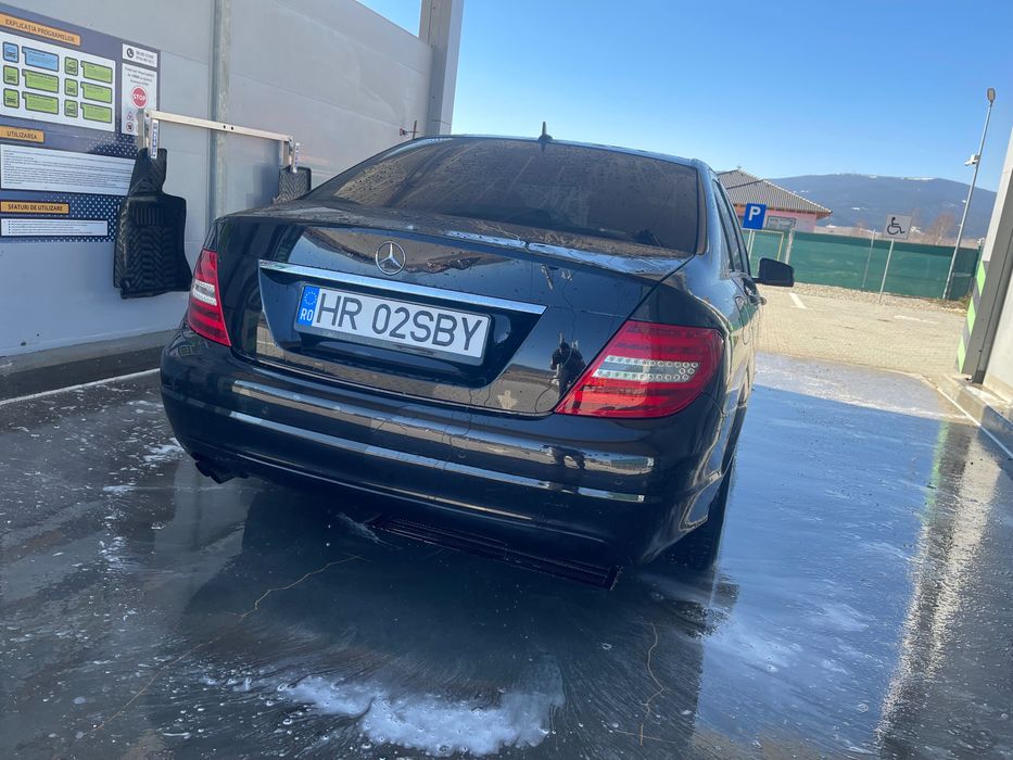 Mercedes Benz C180 1,8 -2012-
