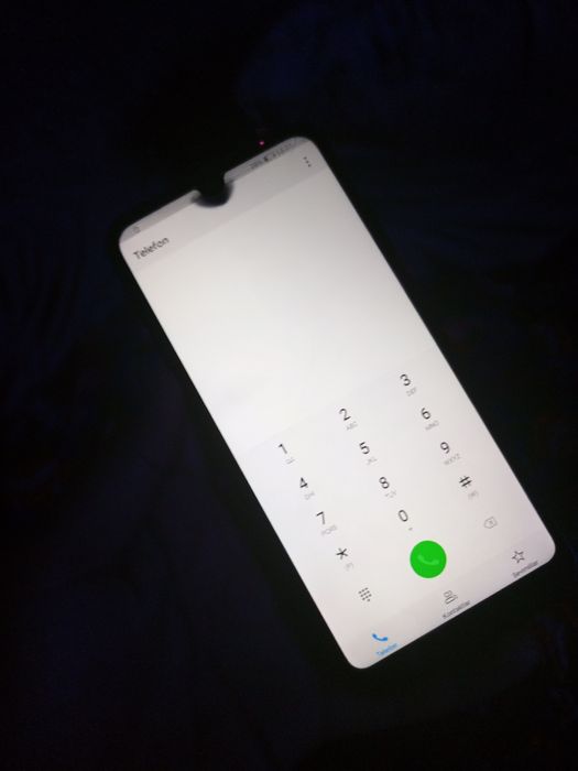 honor 8 a pro ekran dog'i bor