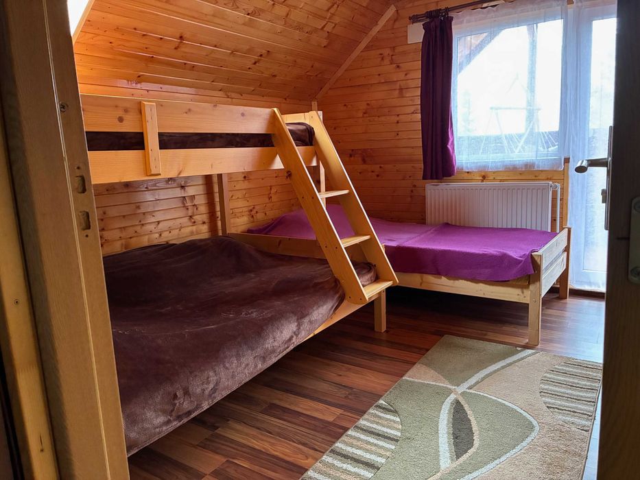 vand cabana in statiunea M.Baisorii