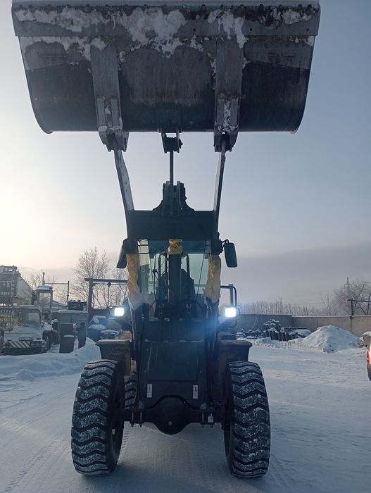 Услуги фронтального погрузчика