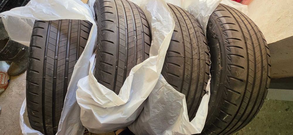Vând set-4 Anvelope NOI Bridgestone Turanza Eco Enliten 225/65 R17 102V - DOT 2026, 0 km, prima echipare Ford Kuga - 1600 lei