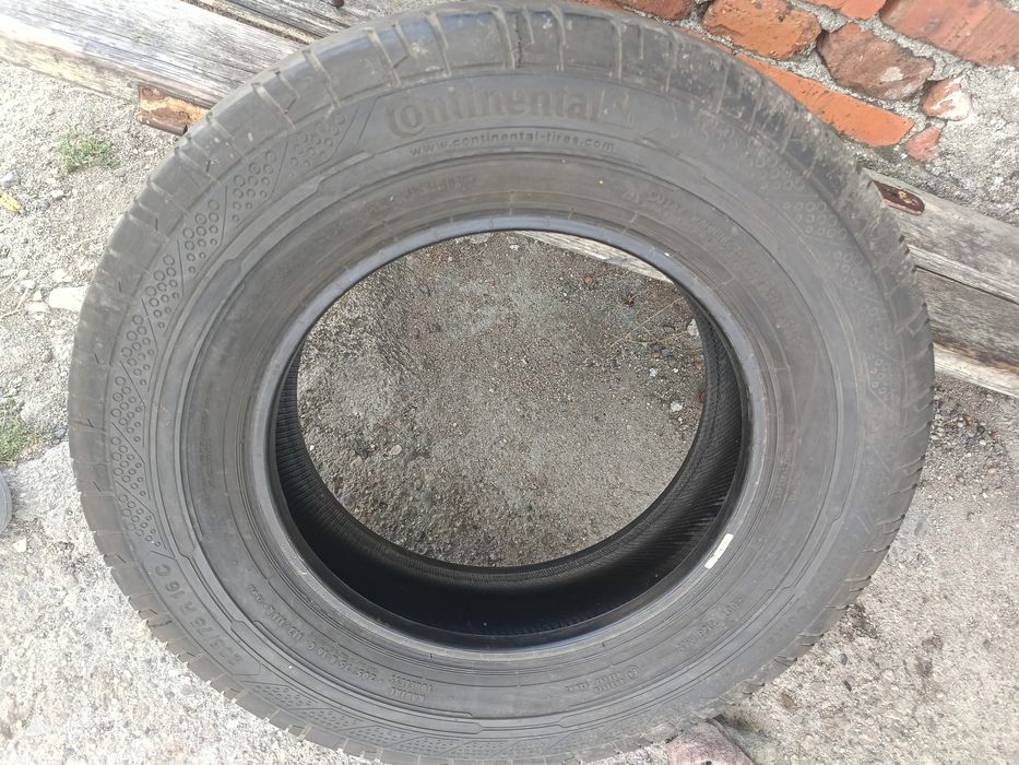 Continental 205/75/16C