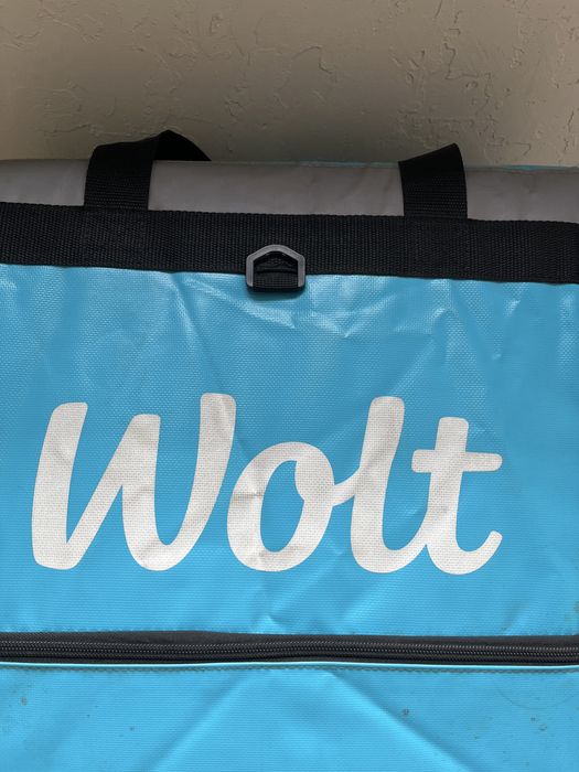 Курьерская термосумка Wolt