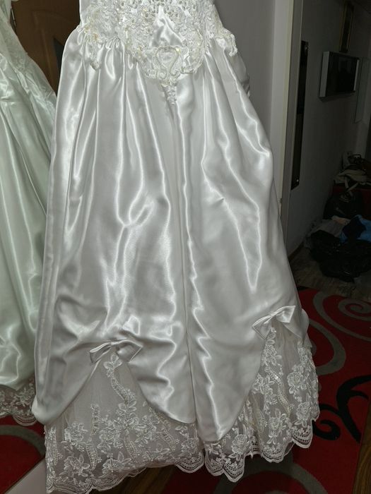 Vând rochie de mireasă