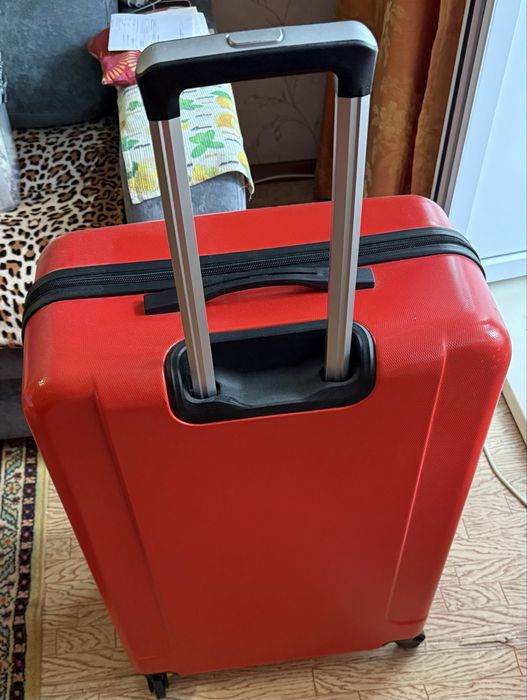 Чемодан для путешествий новый