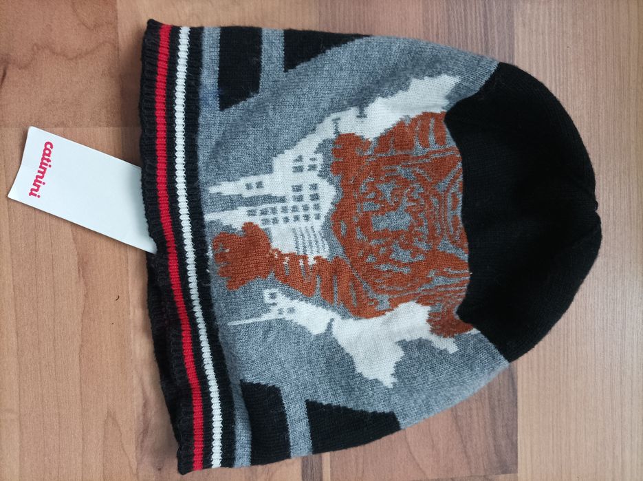 Нова шапка за дете