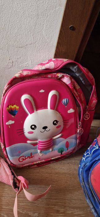 Ghiozdane fetite și baieti