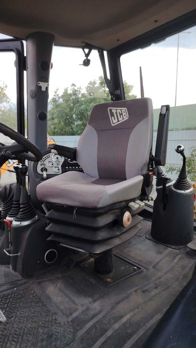 Buldoexcavator JCB 3CX