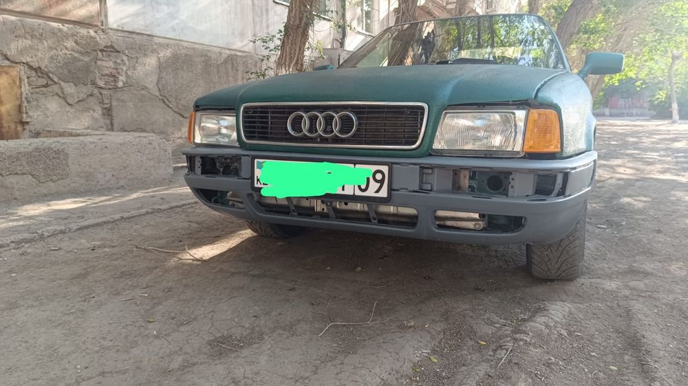 Продаю машину Ауди 80 б 4