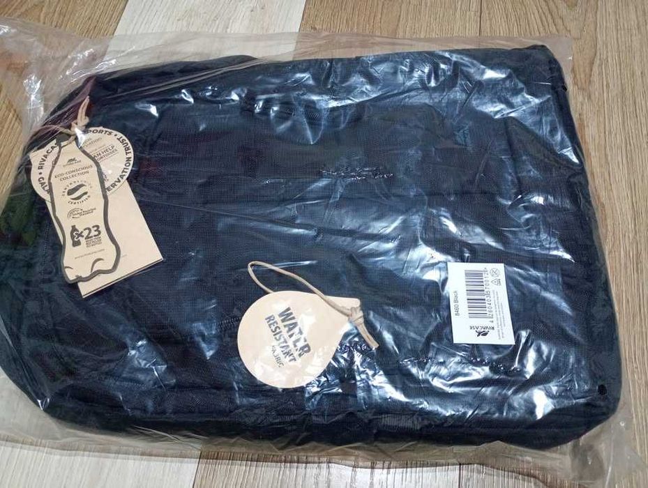 Rucsac laptop RIVACASE 17.3" nou, nefolosit