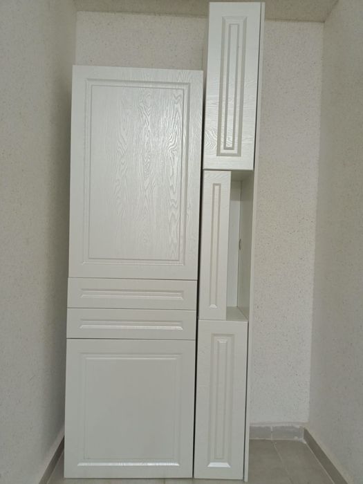 Срочно продам шкаф и тумбу