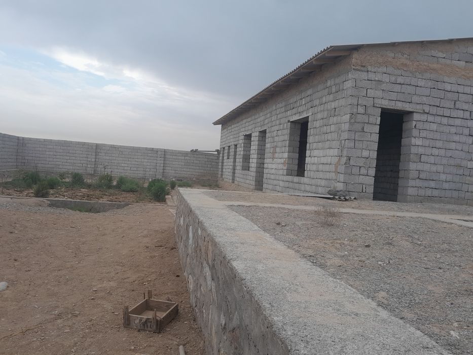 Farxod sabxoʻz 2017 katej tepasida yer uchaskasi  sotiladi