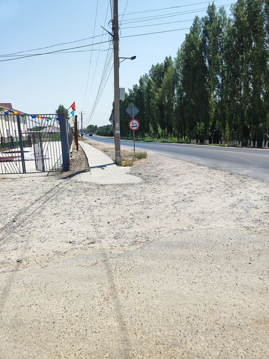 Ўртасаройда теплица 15 сотих сотилади