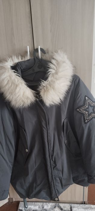 Продам зимнию куртку