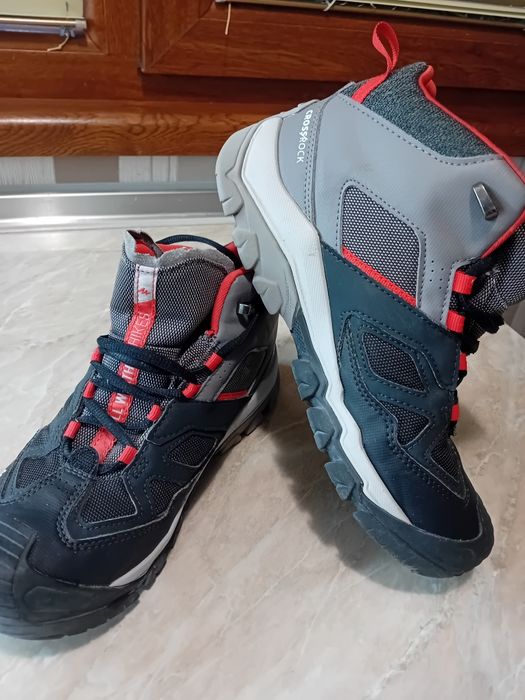 Туристически обувки