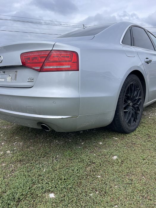 Bară spate Audi A8 4H D4 cod LX7W Completa an 2010-2015