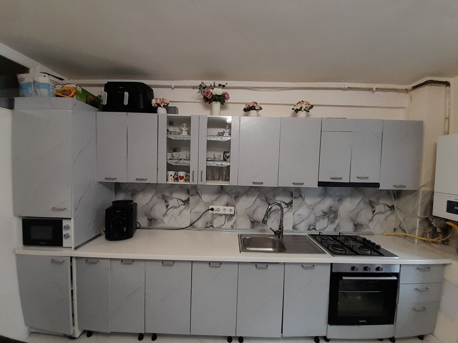 Vând mobila bucătărie