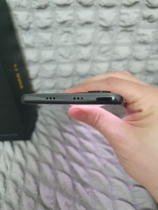 Srochna sotiladi Xiaomi Poco F3 5G  12/128Gb Black Flagman Igravoy