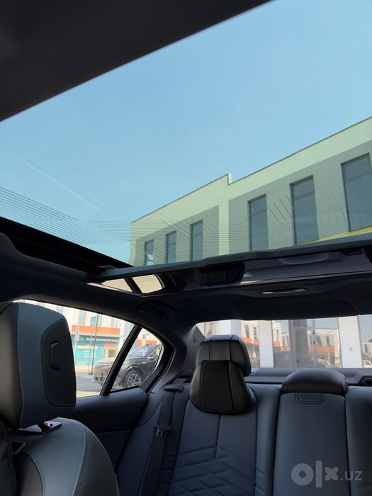 BMW i5 50L full opsiya
