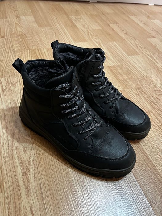 Продам мужскую обувь