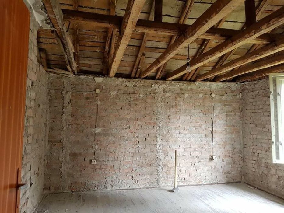 Къртене , чистене и извозване,почистване на дворове и мазета.