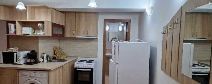 Дава се под наем Двустаен апартамент в Свети Влас - 65 кв.м за 400 € - Снимка #1