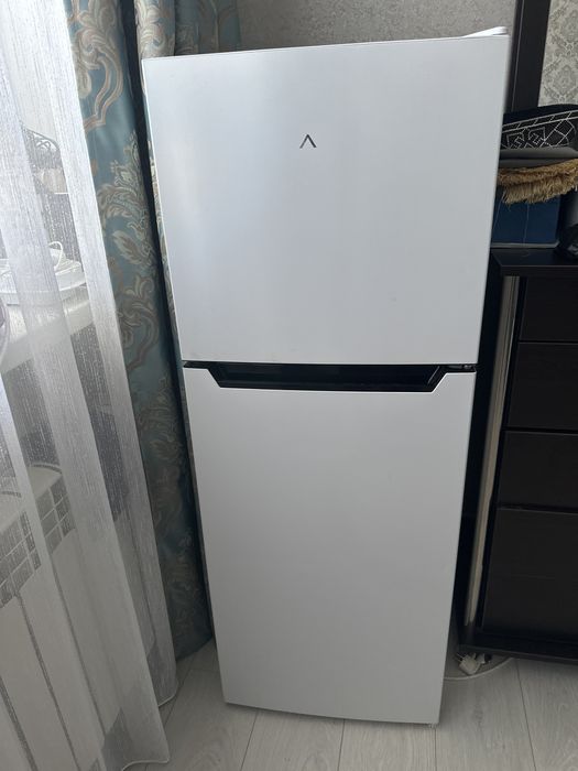 Срочно продам холодильник почти новый