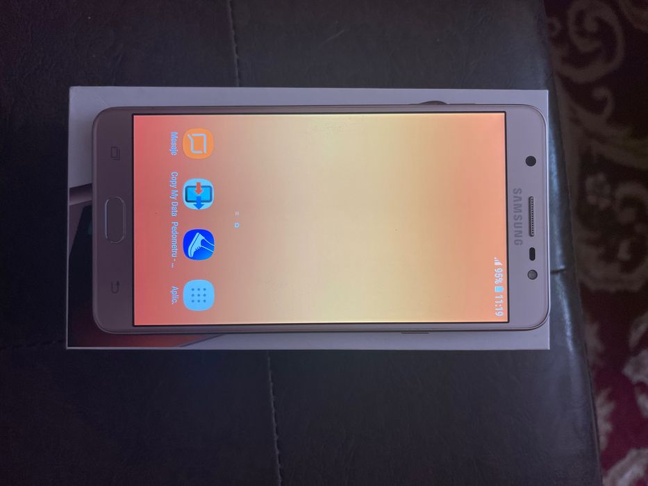 Vânzare telefoane mobile