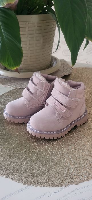 Продам ботиночки для девочки