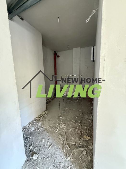 Продава се Магазин в Пазарджик, Център - 35 кв.м за 1372 €/кв.м - Снимка #2