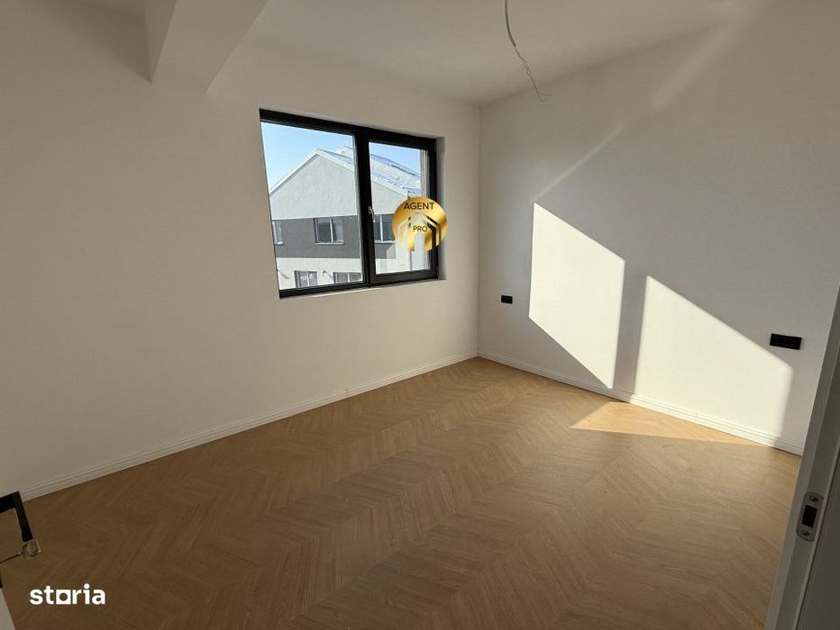 Vila Duplex lux in Bragadiru 4 camere,380mp teren.