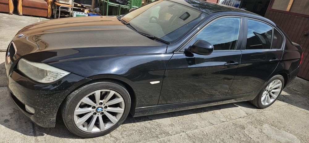 Dezmembrez BMW e90 318d 2009 motor 2.0d n47