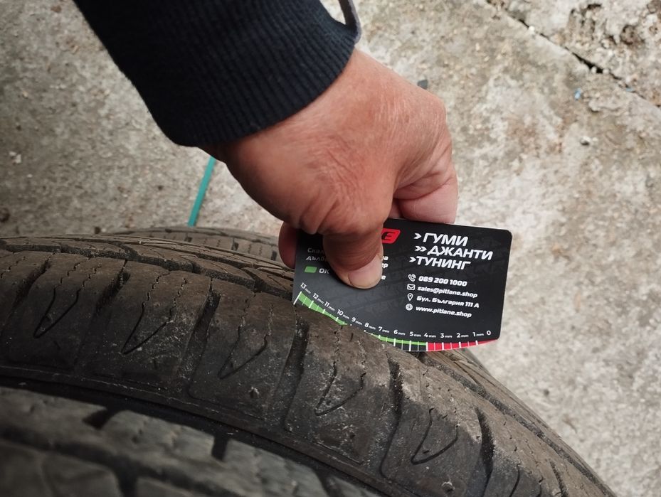 Гуми с джанти 235/75/16  все сезонни