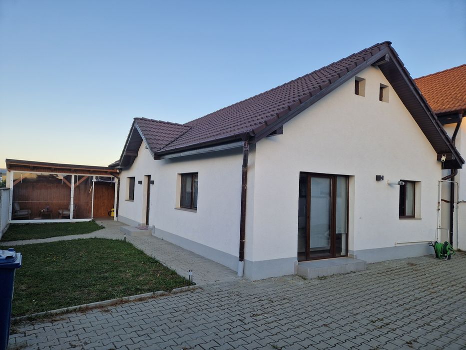 Casa individuală de vânzare direct de la propietar!