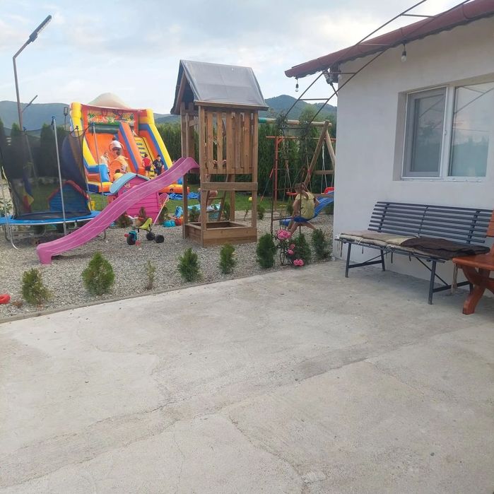 Loc de Joaca  la Cabana Casa Dia