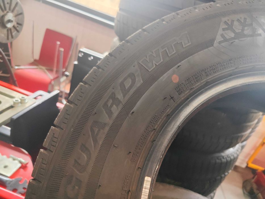 2бр.зимни гуми 215/75/16C Nexen