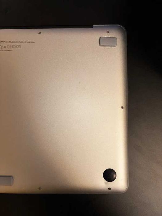 Macbook Pro 13” (Late 2011) / Apple Laptop