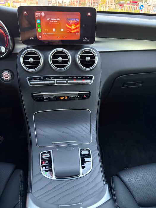 Mercedes Benz GLC300