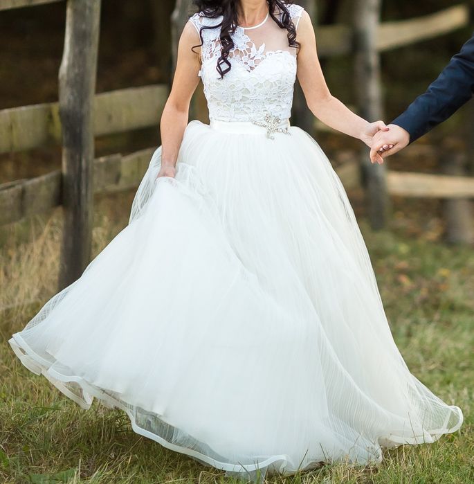 Vând rochie de mireasă