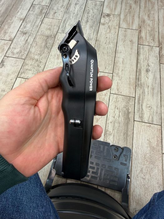Машинка Kyone Quantum PRO Magnetic