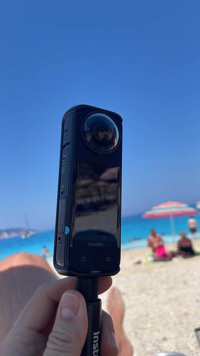 Продам камеру insta360 x4