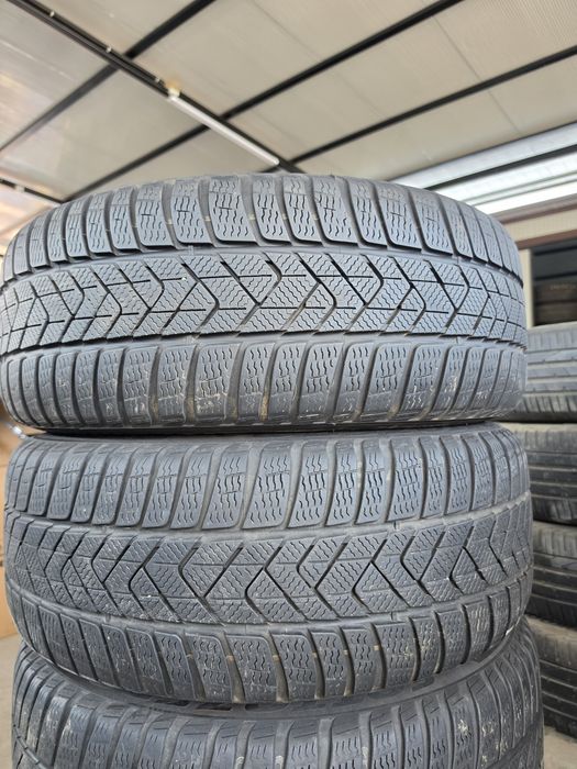 4 Броя 235/45/18 Pirelli 2x6,2mm 2x5mm