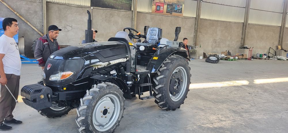 Трактор FARMLEAD 404