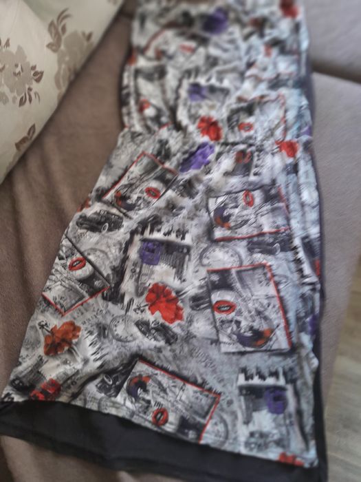 Продавам рокля тип бюстие