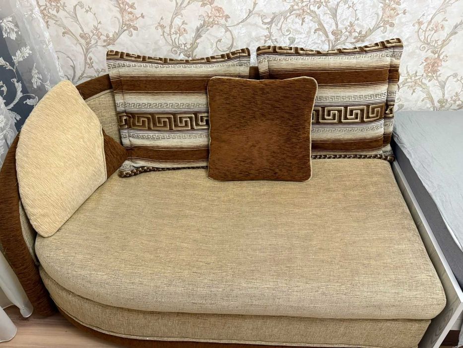 Продается диван три придмета