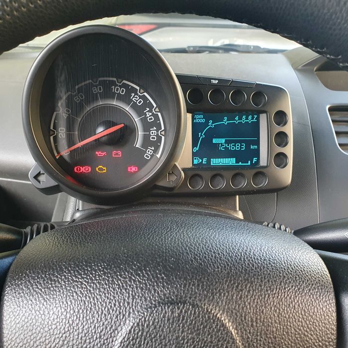 Спарк 1.0л 2011 йили.