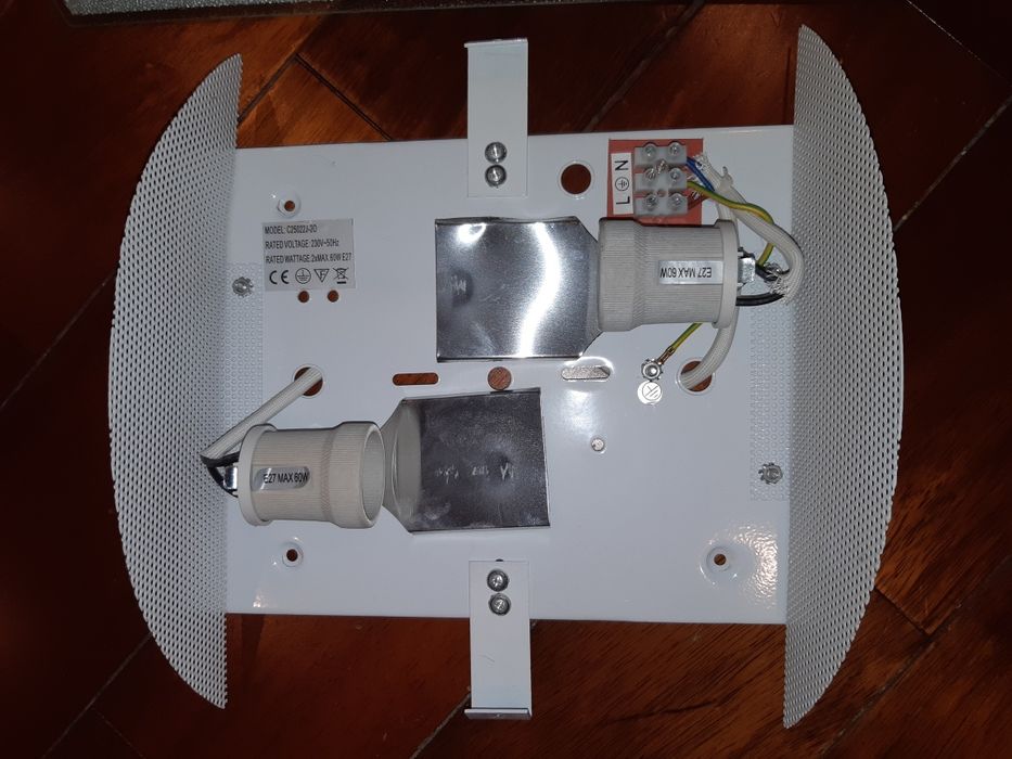 Светильник настенный